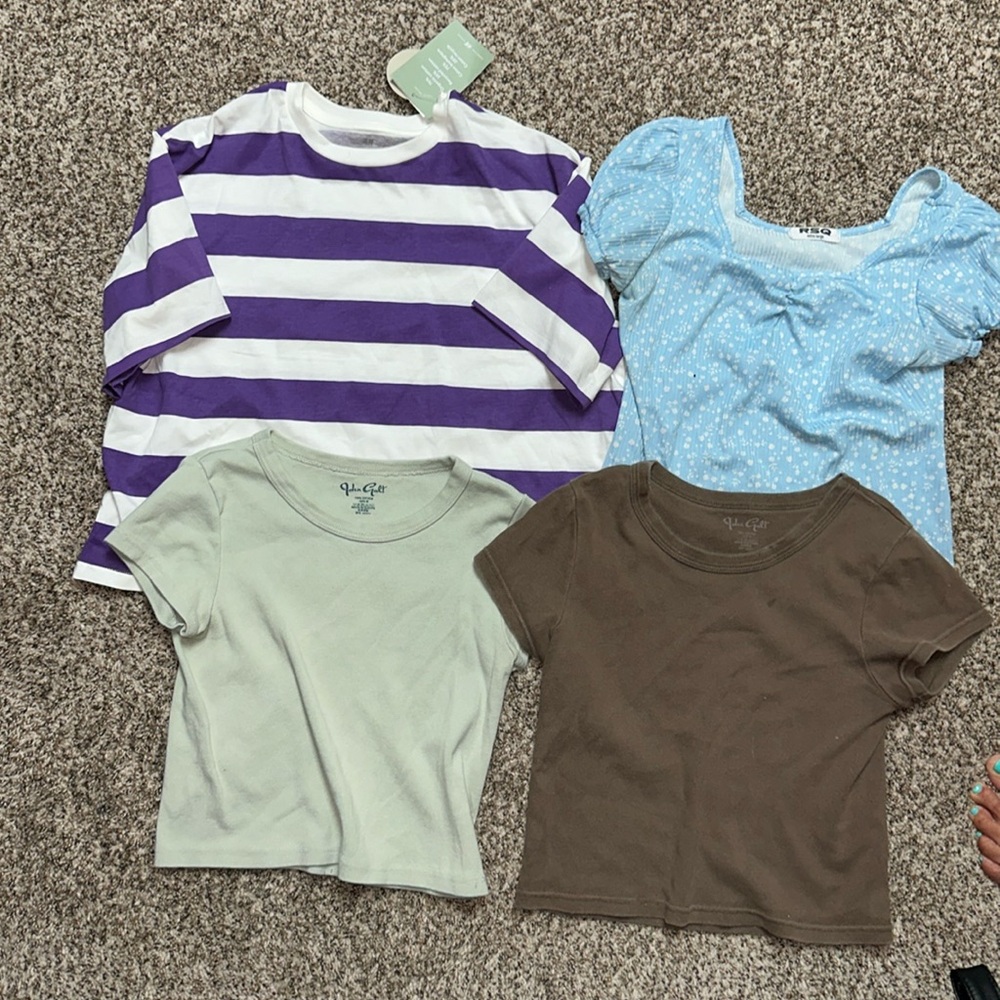 Lot of girls crop tops
